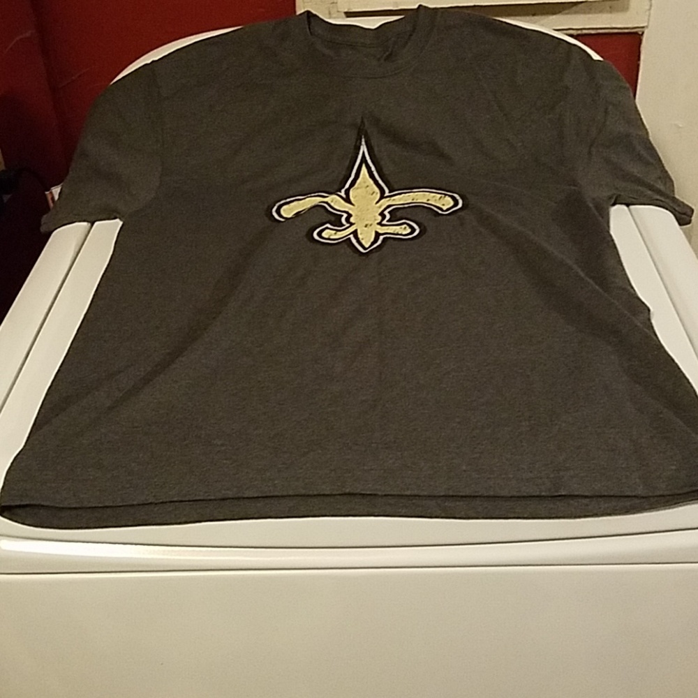 Mens new Orleans saints t shirt sz L Large NWOT